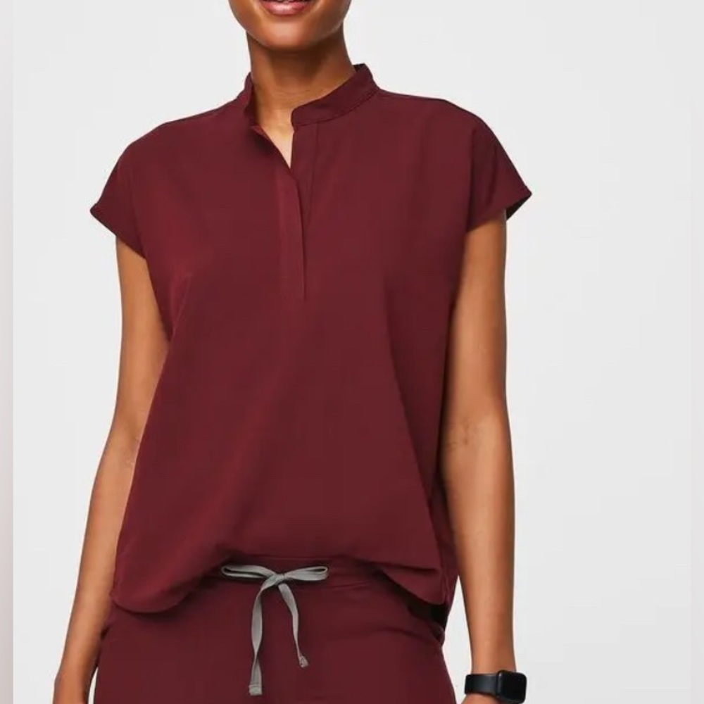 Figs Rafaela Oversized Scrub Top - Burgundy size XS